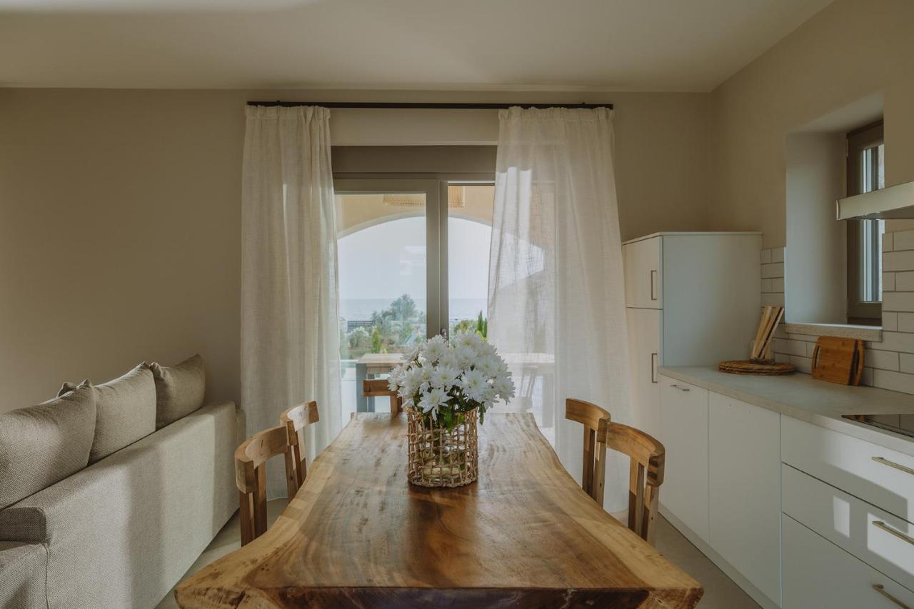 Nama Seaside Villas Paralia Kanaliou Екстериор снимка